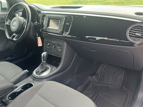 Used 2019 Volkswagen Beetle 2.0T Final Edition SEL image 19