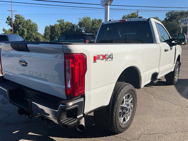 Used 2025 Ford F350 XLT w/ FX4 Off-Road Package AWD/4WD image 6