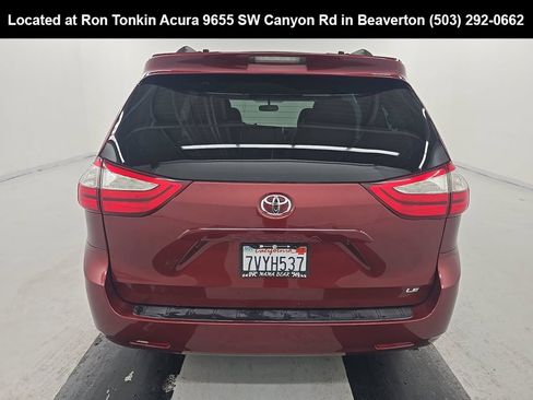 Used 2017 Toyota Sienna LE FWD image 6