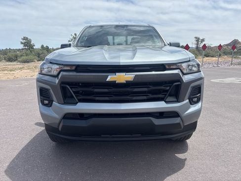 Used 2023 Chevrolet Colorado LT w/ LT Convenience Package II RWD image 8
