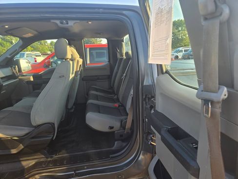 Used 2019 Ford F150 XL w/ Equipment Group 101A Mid RWD image 8