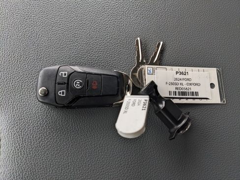 Used 2024 Ford F250 XL image 29