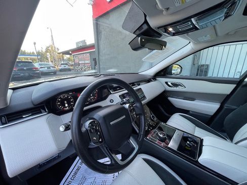 Used 2019 Land Rover Range Rover Velar S image 11