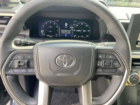 Used 2025 Toyota Tacoma TRD Off-Road w/ TRD Off Road Upgrade Package AWD/4WD image 33
