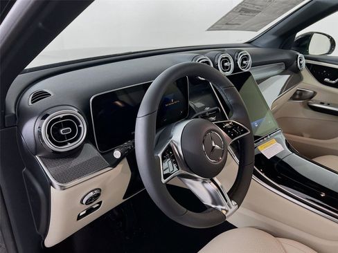 New 2026 Mercedes-Benz GLC 300 GLC 300 image 10