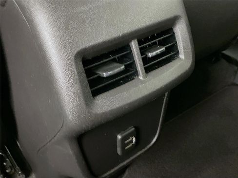 Used 2019 Chevrolet Equinox LT image 28