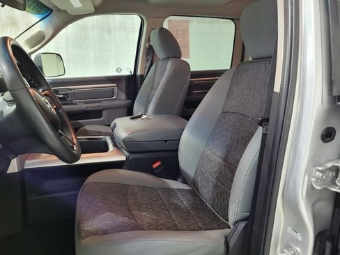 Used 2018 RAM 1500 Classic SLT image 29