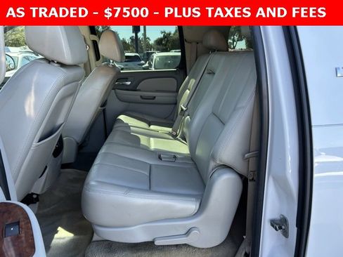 Used 2007 Chevrolet Suburban LT w/ LT Preferred Equipment Group image 15
