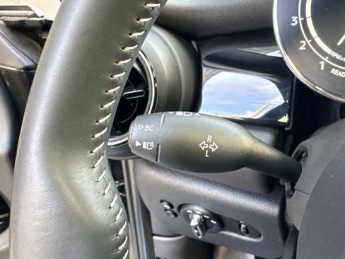 Certified 2023 MINI Cooper S w/ Signature Upholstery Package FWD image 23