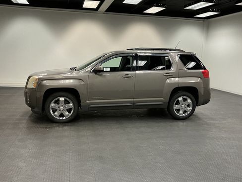 Used 2012 GMC Terrain SLE FWD image 2