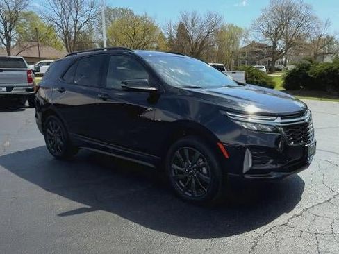 Certified 2023 Chevrolet Equinox RS w/ RS Leather Package AWD/4WD image 2