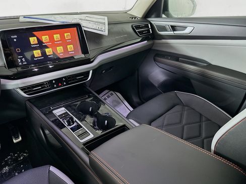 New 2026 Volkswagen Atlas Peak Edition image 22