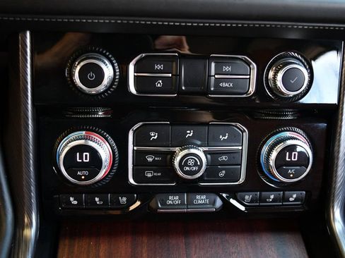 Used 2023 GMC Yukon Denali Ultimate AWD/4WD image 56