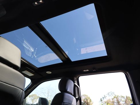 Used 2024 Ford F450 Platinum w/ FX4 Off-Road Package image 46