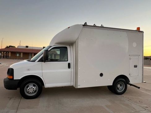 Used 2007 Chevrolet Express 3500 RWD image 9