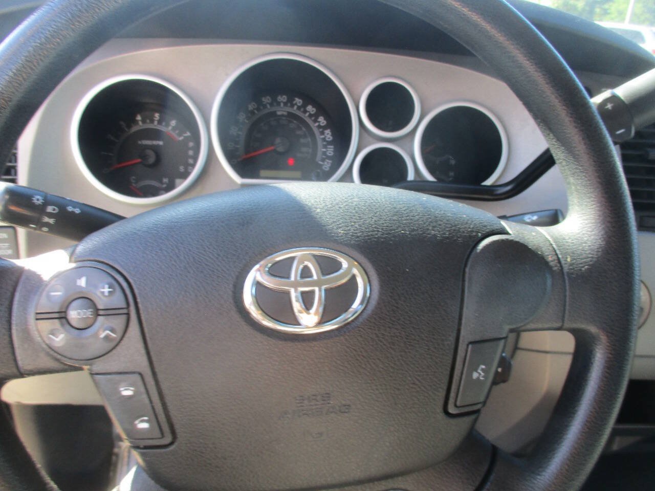 Used 2011 Toyota Tundra 4x4 Double Cab w/ Tow Pkg image 24