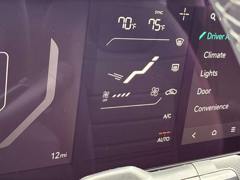 Used 2025 Kia K4 EX FWD image 11