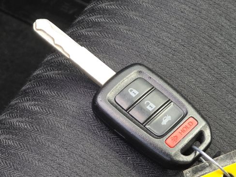 Used 2017 Honda Accord Sport image 31