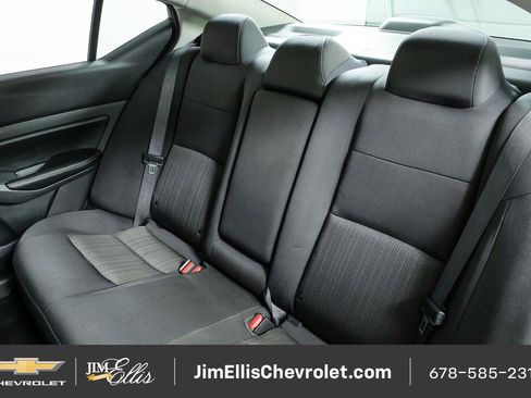 Used 2024 Nissan Altima 2.5 SV FWD image 16