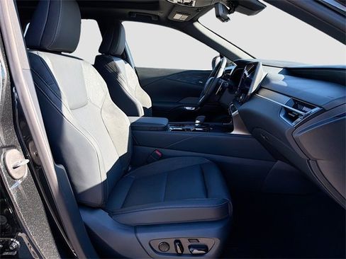 New 2026 Lexus RX 450h AWD image 17