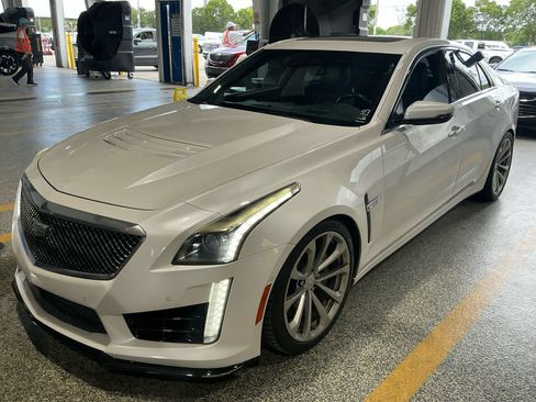 Used 2018 Cadillac CTS V w/ Luxury Package RWD image 1
