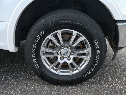 Used 2019 Ford F150 Lariat w/ Trailer Tow Package AWD/4WD image 15