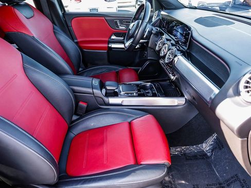 Used 2021 Mercedes-Benz GLB 250 image 16