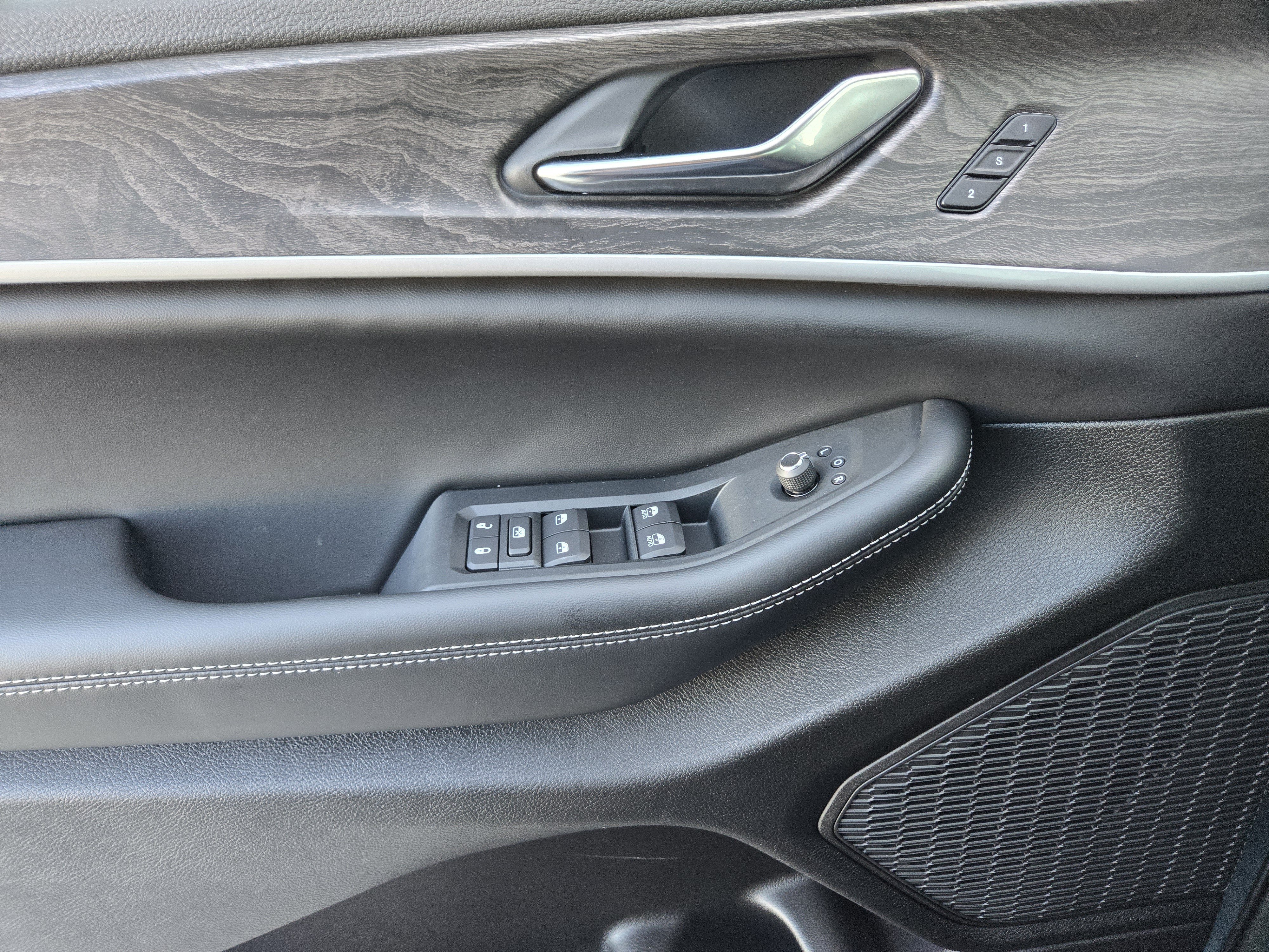 New 2027 Jeep Grand Cherokee Limited AWD/4WD image 17