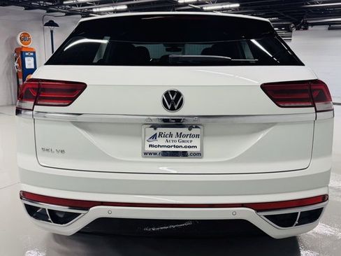 Used 2021 Volkswagen Atlas Cross Sport SEL R-Line image 11