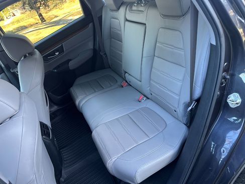 Used 2019 Honda CR-V Touring image 17