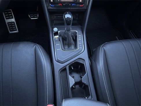 Used 2023 Volkswagen Tiguan SE R-Line image 20