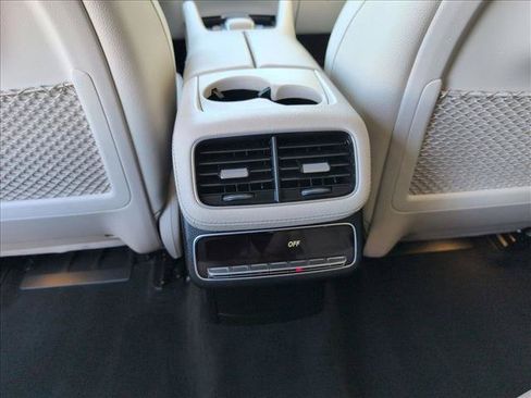 Used 2024 Mercedes-Benz GLS 450 4MATIC image 18