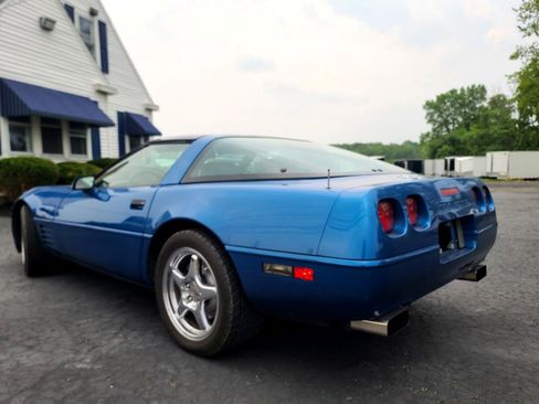 Used 1993 Chevrolet Corvette Coupe image 3