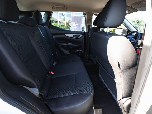 Used 2018 Nissan Rogue Sport S image 26