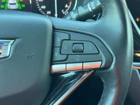 Certified 2025 Cadillac XT6 Premium Luxury image 31