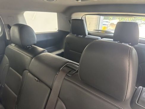 Used 2023 GMC Acadia SLT image 22