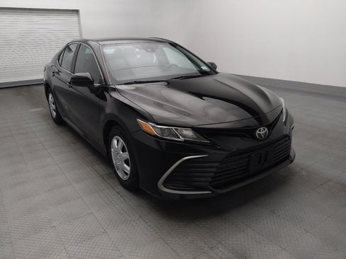 Used 2021 Toyota Camry LE FWD image 13