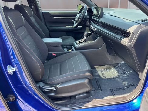 Used 2025 Honda CR-V Sport image 17