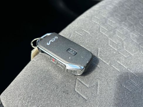 Used 2024 Kia Seltos S AWD/4WD image 28