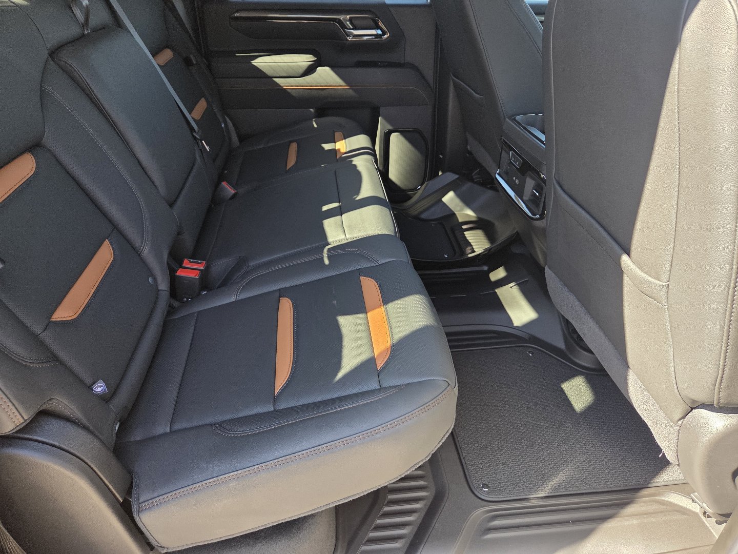 New 2026 GMC Sierra 2500 AT4 w/ AT4 Premium Plus Package AWD/4WD image 26