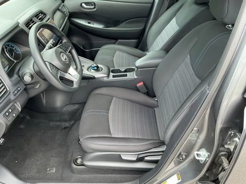Used 2025 Nissan Leaf S FWD image 10