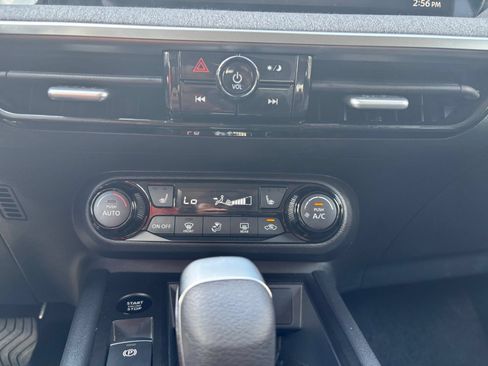 Used 2026 Nissan Kicks SV w/ Cold Weather Package FWD image 17