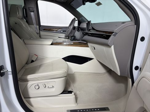 Used 2024 Cadillac Escalade Sport Platinum image 51