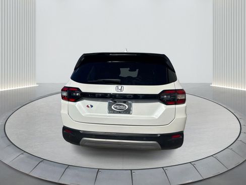 Used 2024 Honda Pilot EX-L image 7