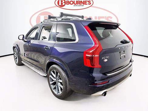 Used 2019 Volvo XC90 T5 Momentum w/ Multimedia Package AWD/4WD image 9