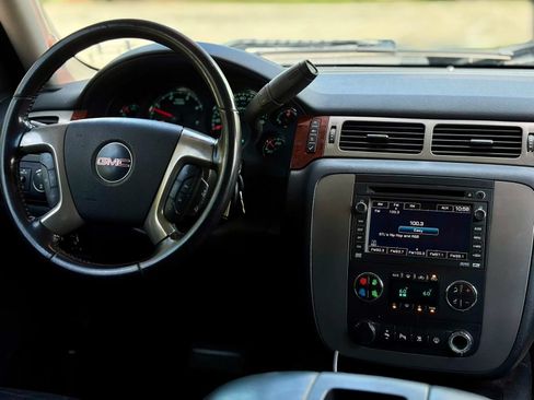 Used 2009 GMC Sierra 2500 SLT w/ Entertainment Package AWD/4WD image 22