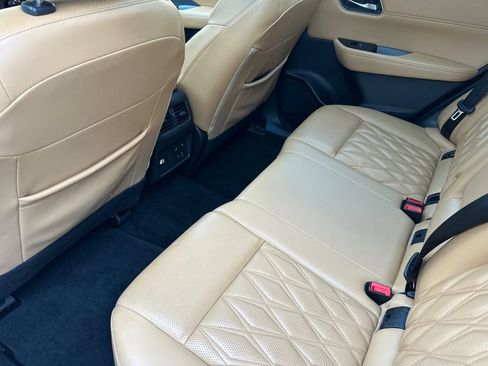 Used 2023 Nissan Rogue Platinum w/ Platinum Premium Package image 12