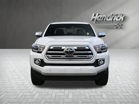 Used 2019 Toyota Tacoma Limited image 6