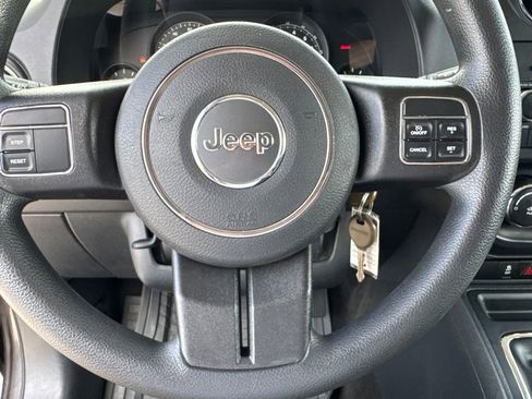 Used 2016 Jeep Patriot Sport FWD image 29