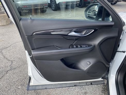 Used 2021 Buick Envision Essence w/ Sport Touring Package image 12